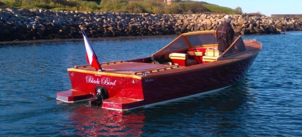Black Pepper Bahama 24 | Vintage Runabout