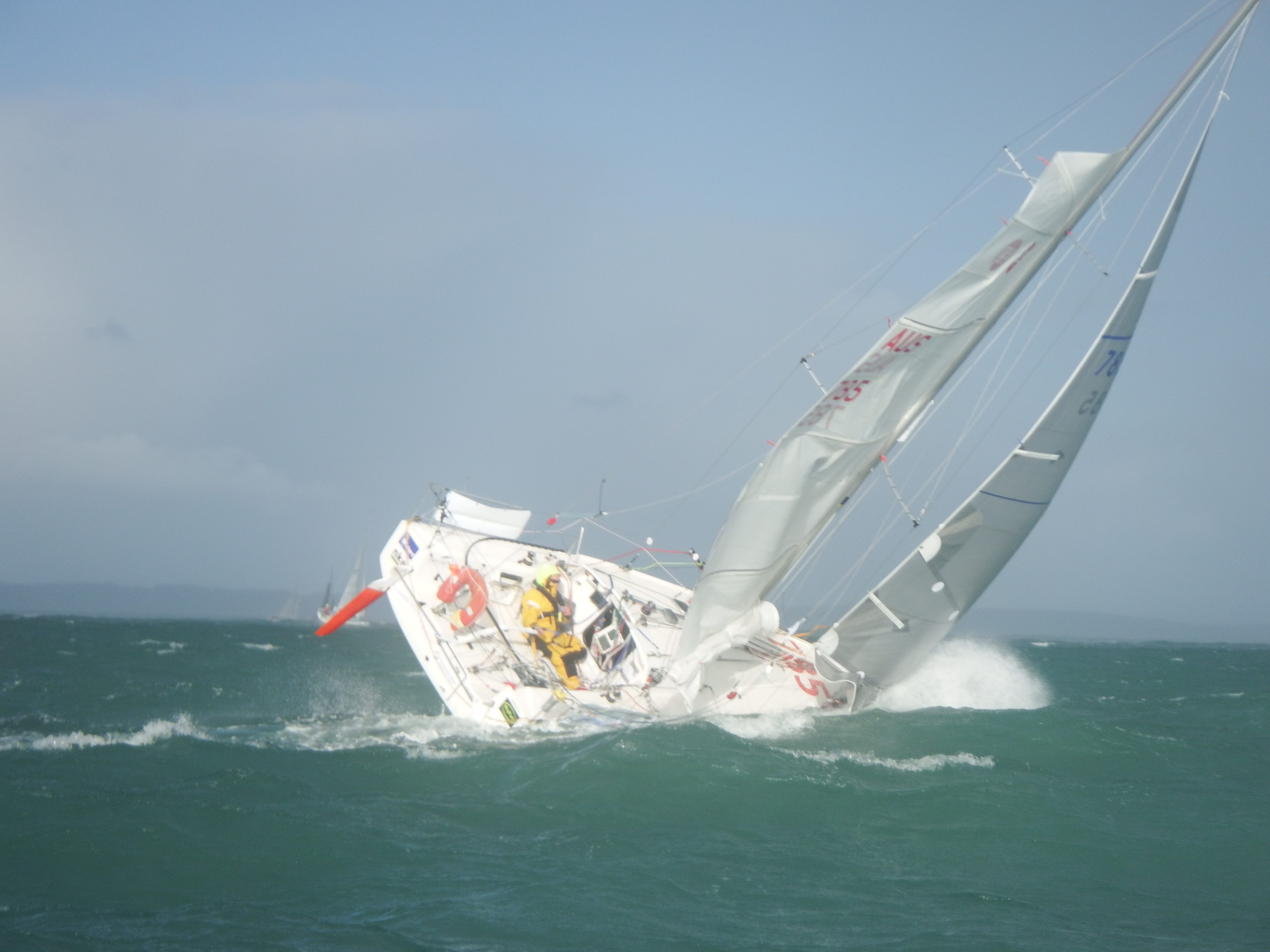 Un bateau à la mini transat 2013