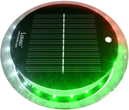 Feu de navigation autonome solaire et éolien
