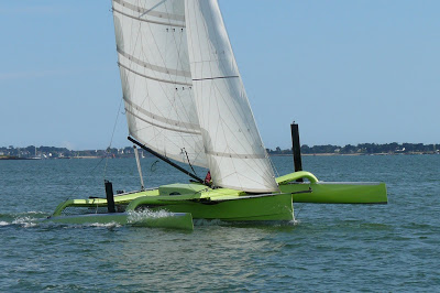 TRIMARAN  25 pieds